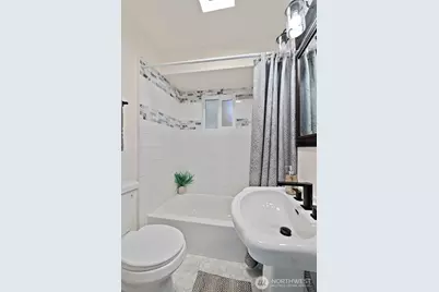 2311 N 88th St, Seattle, WA 98103 - Photo 12