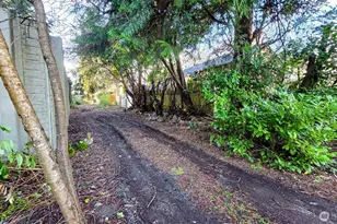 2311 N 88th St, Seattle, WA 98103 - Photo 8