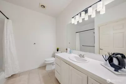 10042 Main Street #203, Bellevue, WA 98004 - Photo 12