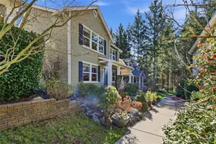 36703 SE Gravenstein Ct, Snoqualmie, WA 98065 - Photo 2