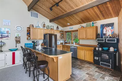 7616 Cypress Way, Anacortes, WA 98221 - Photo 20