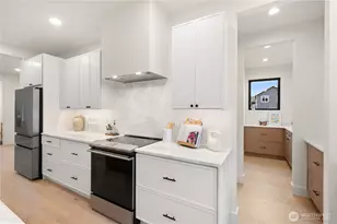 300 SE 208th St, Bothell, WA 98012 - Photo 18