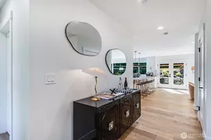 10661 Forbes Creek Dr, Kirkland, WA 98033 - Photo 8