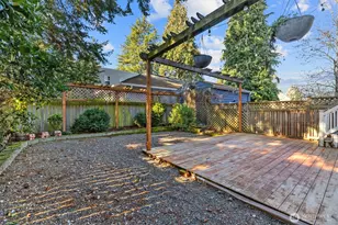 1721 3rd Ave N, Seattle, WA 98109 - Photo 36