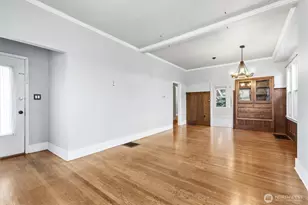 1721 3rd Ave N, Seattle, WA 98109 - Photo 6