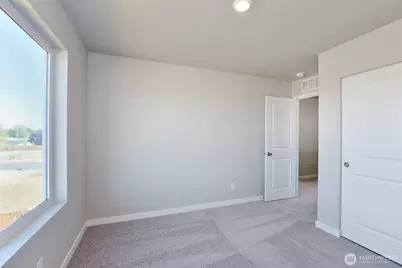 9732 Hay Street SE, Yelm, WA 98597 - Photo 10