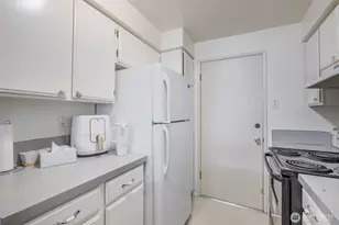 3425 S 176th St, SeaTac, WA 98188 - Photo 8