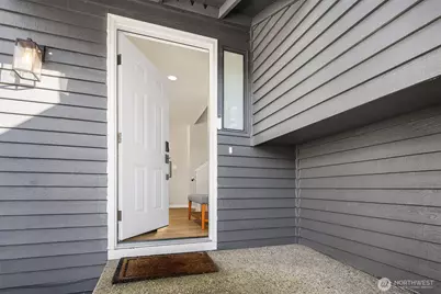 17204 109th Place SE, Renton, WA 98055 - Photo 2