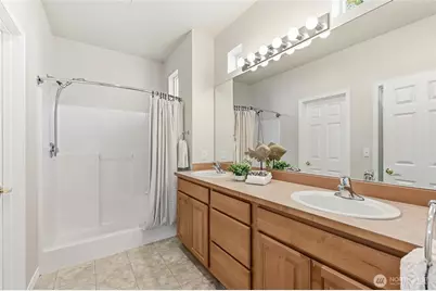 22818 NE 132nd Place, Redmond, WA 98053 - Photo 16