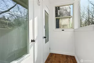 701 Galer St, Seattle, WA 98109 - Photo 4