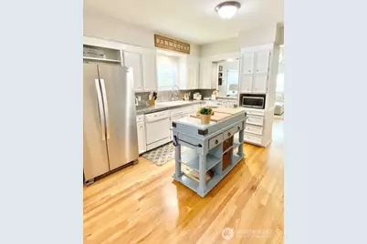 590 SE Bush Street, Issaquah, WA 98027 - Photo 10