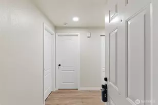 7320 N Skyview Ln, Tacoma, WA 98406 - Photo 4