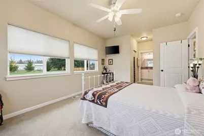 9235 180th Lane SW, Rochester, WA 98579 - Photo 32