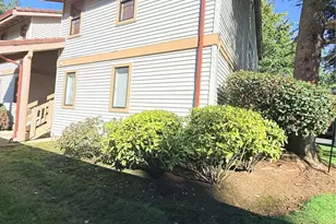 17307 119th Ln SE, Renton, WA 98058 - Photo 2