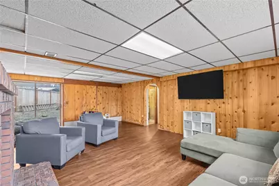 9233 S 239th Street, Kent, WA 98031 - Photo 32