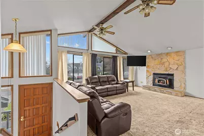 9233 S 239th Street, Kent, WA 98031 - Photo 6