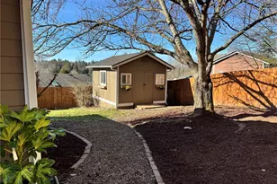 10521 Lake View Dr, Lake Stevens, WA 98258 - Photo 4