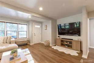 10521 Lake View Dr, Lake Stevens, WA 98258 - Photo 6