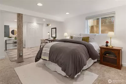 8046 Fairway Drive NE, Seattle, WA 98115 - Photo 24