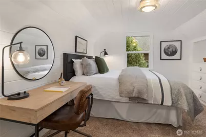 8046 Fairway Drive NE, Seattle, WA 98115 - Photo 18