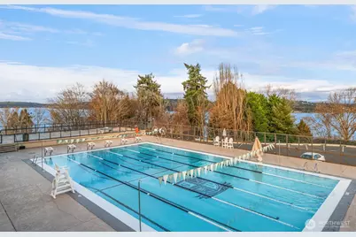 8046 Fairway Drive NE, Seattle, WA 98115 - Photo 38