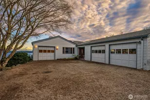 7609 SW 259th St, Vashon, WA 98070 - Photo 6