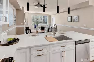 6831 NE 170th St, Kenmore, WA 98028 - Photo 4