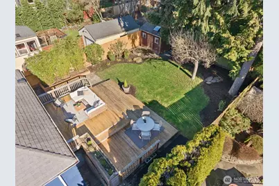 8014 17th Avenue NW, Seattle, WA 98117 - Photo 32