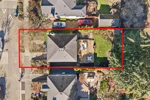 8014 17th Ave NW, Seattle, WA 98117 - Photo 2