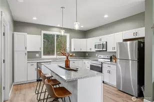 8470 Golden Valley Dr, Maple Falls, WA 98266 - Photo 6