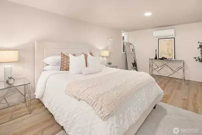 9277 Spear Place S, Seattle, WA 98118 - Photo 24