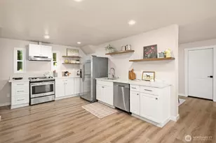 9277 Spear Pl S, Seattle, WA 98118 - Photo 6