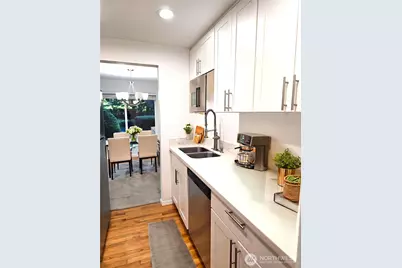 9906 NE 124th Street #1111, Kirkland, WA 98034 - Photo 6