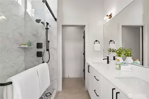 2562 30th Ave W, Seattle, WA 98199 - Photo 20