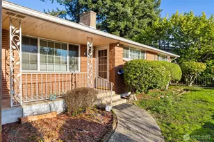 11122 Luther Ave S, Seattle, WA 98178 - Photo 2