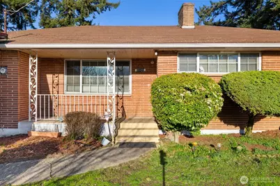 11122 Luther Avenue S, Seattle, WA 98178 - Photo 1
