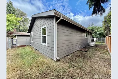 1311 104th St E, Tacoma, WA 98445 - Photo 10