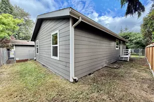 1311 104th St E, Tacoma, WA 98445 - Photo 10