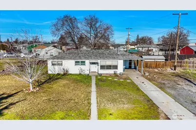 114 W Knolls Vista Drive, Moses Lake, WA 98837 - Photo 1