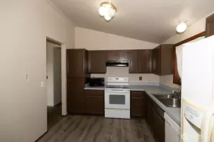 10210 C St E, Tacoma, WA 98445 - Photo 2