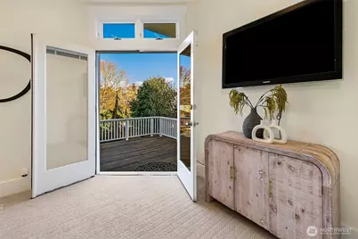 1522 3rd Avenue W, Seattle, WA 98119 - Photo 14