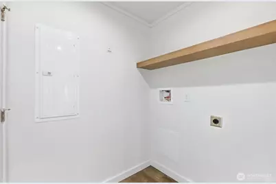 601 Helton Street #1/2, Castle Rock, WA 98611 - Photo 14