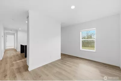 601 Helton Street #1/2, Castle Rock, WA 98611 - Photo 8