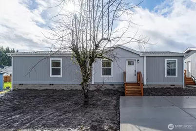 601 Helton Street #1/2, Castle Rock, WA 98611 - Photo 2