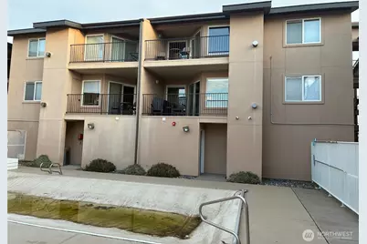 2900 Marina Dr. #201, Moses Lake, WA 98837 - Photo 2
