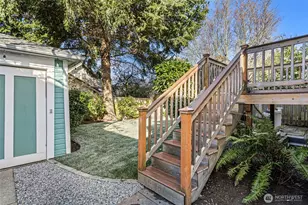 106 NE 59th St, Seattle, WA 98105 - Photo 32