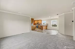 601 Helton St, Castle Rock, WA 98611 - Photo 4
