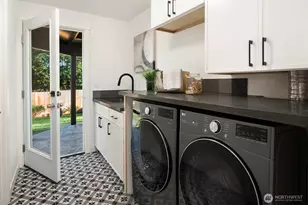 1023 109th Ave SE, Bellevue, WA 98004 - Photo 34