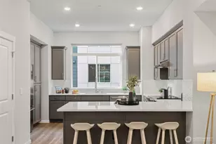 8321 NE 176th Ct, Kenmore, WA 98028 - Photo 2