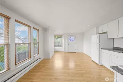 5833 Woodlawn Avenue N, Seattle, WA 98103 - Photo 28